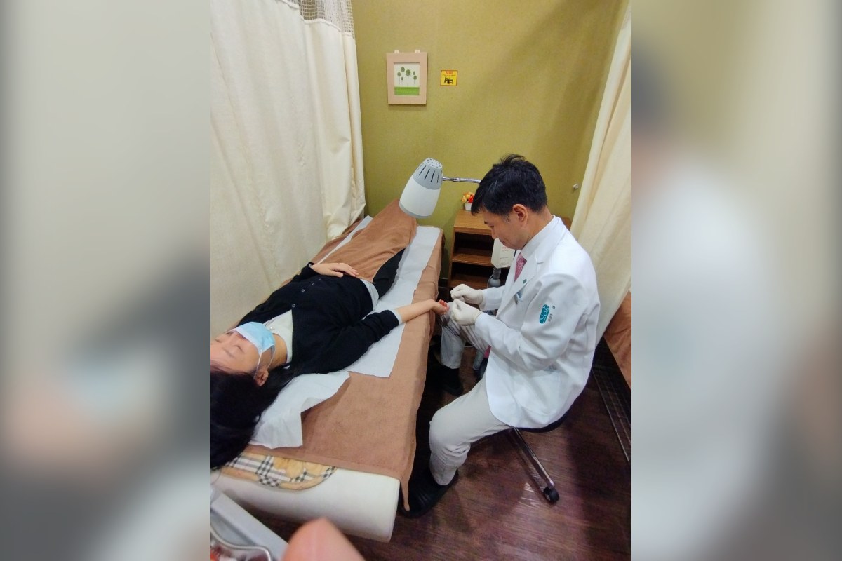 생기한의원 안양점 김의정 대표원장은 두드러기가 반복되는 몸의 조건을 함께 찾아 치료합니다.